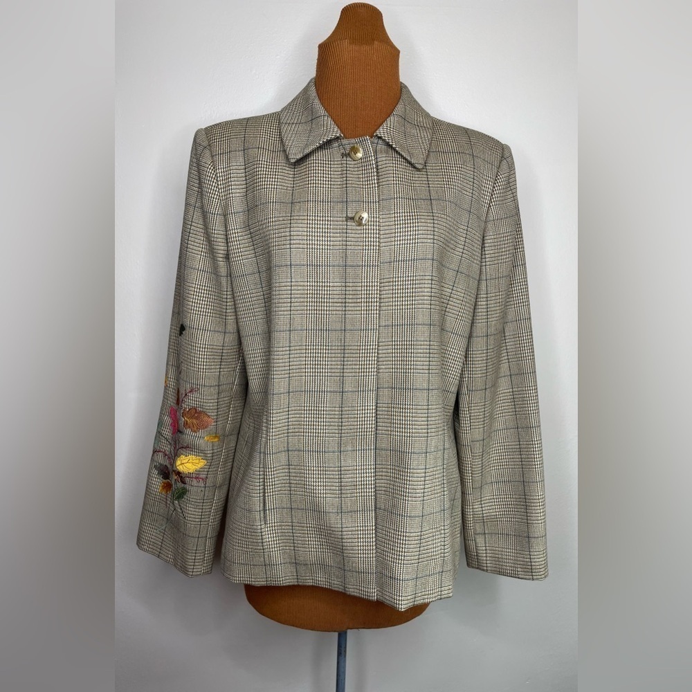 Harve Bernard Wool Plaid Jacket with Floral Embroidery Size 12